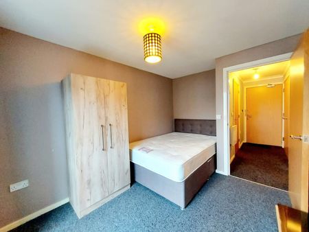 1 Bed Flat, Salford, M7 - Photo 3