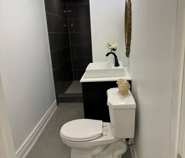 For Lease - 248 Crossland Gate Unit# Room 2, Newmarket, Ontario - Photo 6