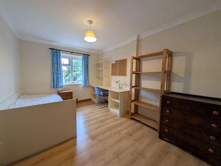 6 bedroom semi-detached house to rent - Photo 4