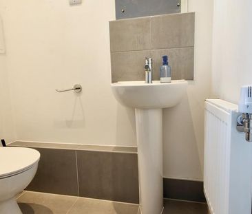 2 bedroom terraced house to rent - Photo 5