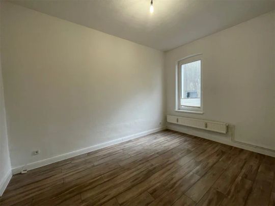 Neumünster: Schicke 3 Zimmer Altbauwohnung zur Miete - OTTO STÖBEN GmbH - Photo 1