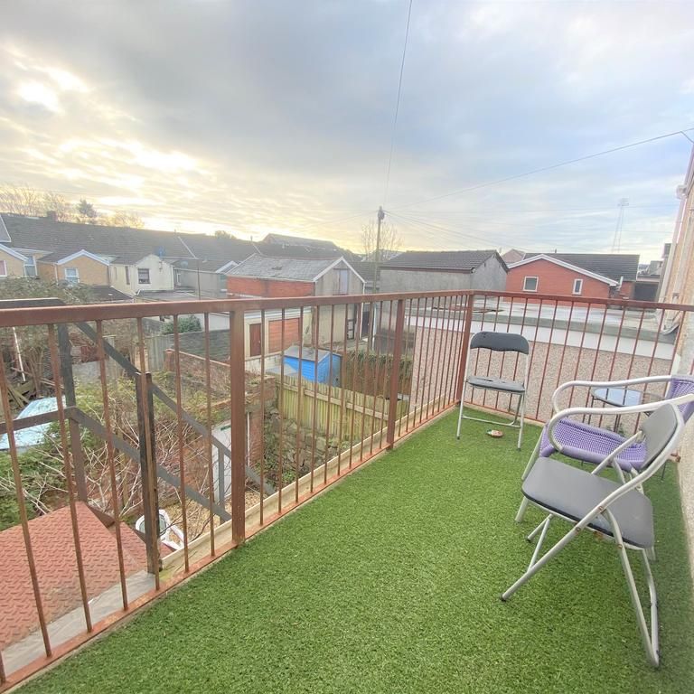 3 bedroom house to rent - Photo 1