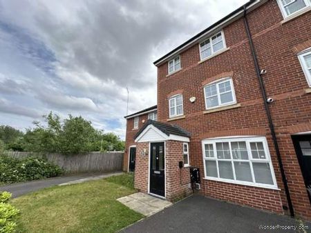 4 bedroom property to rent in Manchester - Photo 4