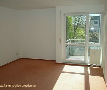 - 1 - Raumwohnung mit Balkon in Striesen fast an der Uni-Klinik, in... - Photo 4