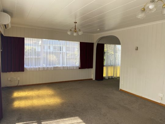Chartwell drive – Eltham - Photo 1