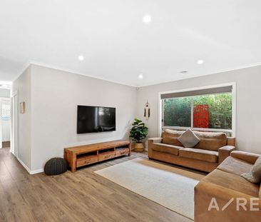 Modern Comfort Meets Convenience – Discover 65 Red Gum Circuit, Pak... - Photo 1