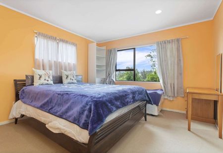 West Harbour, Sunny Family Home 3 bedrooms - Photo 2