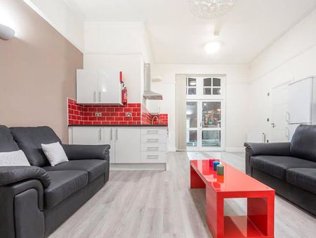 2 bedroom apartment to rent - Photo 3