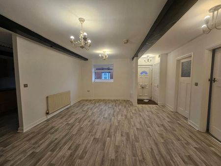 2 bedroom ground floor flat to rent - Photo 3