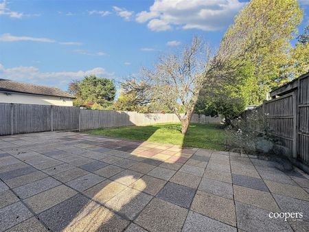 4 bedroom house - detached - Photo 4