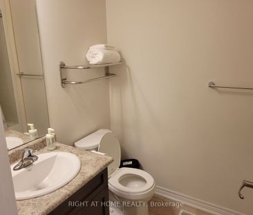 Condo Townhouse For Lease | X7308850 - Photo 6