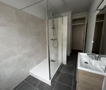 Location Appartement 3 pièces 67m² LE CREUSOT 71200 - Photo 5