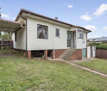 Neat 3 Bedroom Home - Photo 2