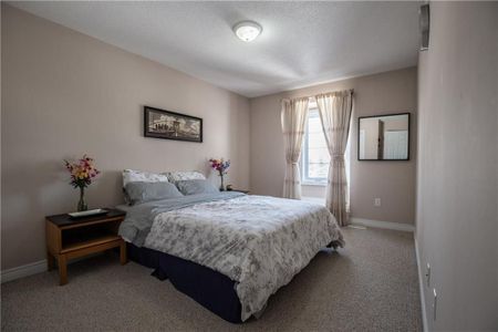 For Lease - 2308 Whistling Springs Crescent, Oakville, Ontario - Photo 3