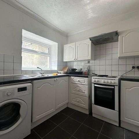 Penrhiwfer Road, Tonypandy, CF40 - Photo 1