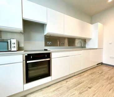 1 Bedroom - Photo 3