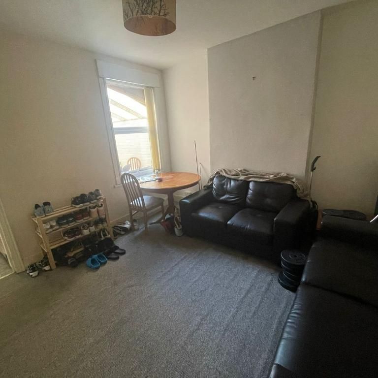 4 bedroom house share to rent - Photo 1