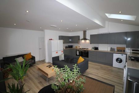 6 bedroom apartment to rent - Photo 2