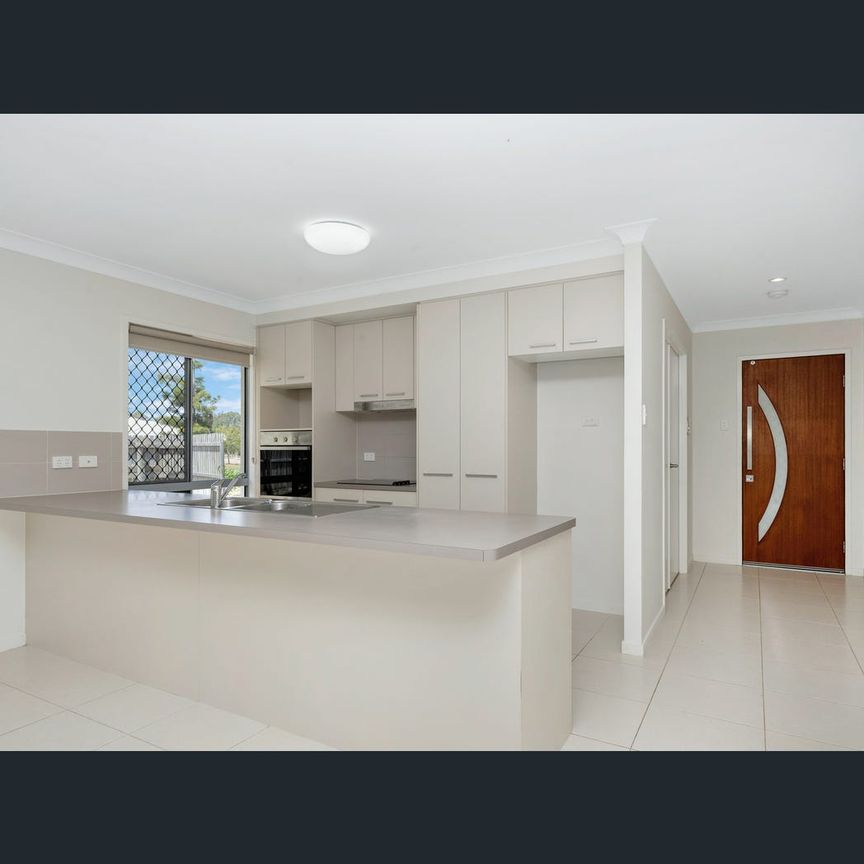 16 Skardon Place, Kelso, Qld 4815 - Photo 1