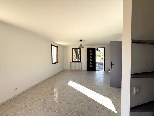 Location Maison 4 pièces 68 m2 à Saint-Saturnin-Lès-Apt - Photo 1