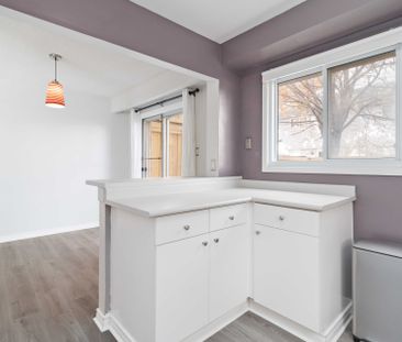 For Lease - 53 Courtleigh Square, Brampton, Ontario - Photo 2