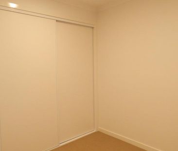 Impressive Sparkling Townhouse! - Photo 6