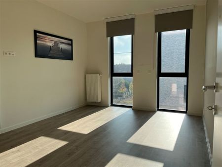 Modern appartement met 2 slaapkamers, gelegen in het centrum van Bree - Photo 2