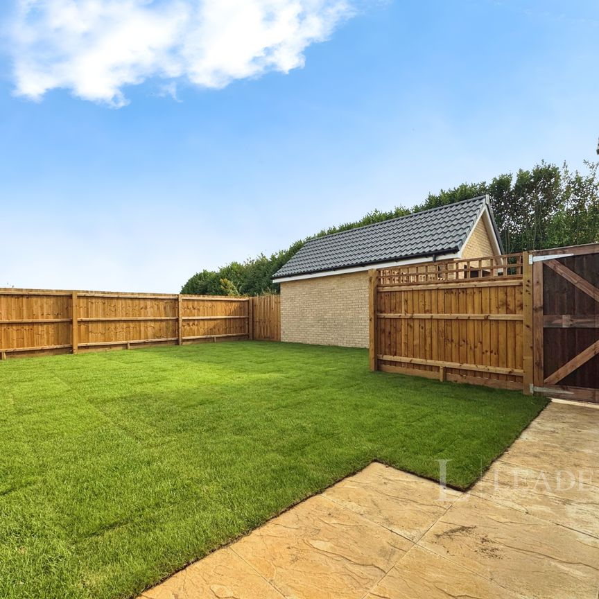 3 bedroom semi-detached to rent Sorrel Crescent, Hethersett, NR9 - Photo 1