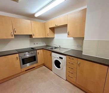 Boscombe Spa, BH5 - Photo 3