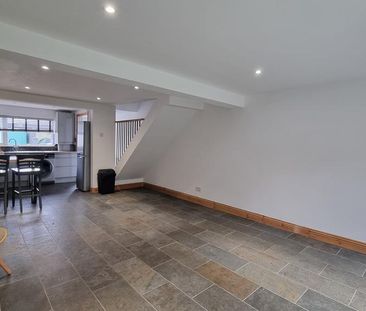 2 bedroom terraced house to rent - Photo 2