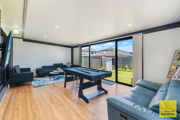 Grand Family Home!! - Photo 1