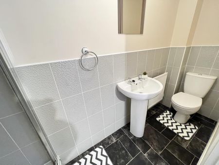 2 bedroom semi-detached house to rent - Photo 3