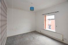 2 bed House - Mid Terrace for Rent - Photo 1