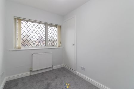 5 bed semi-detached house to rent in Gloucester Crescent, Wigston, LE18 - Photo 3