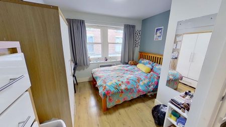 5 bedroom flat to rent - Photo 3