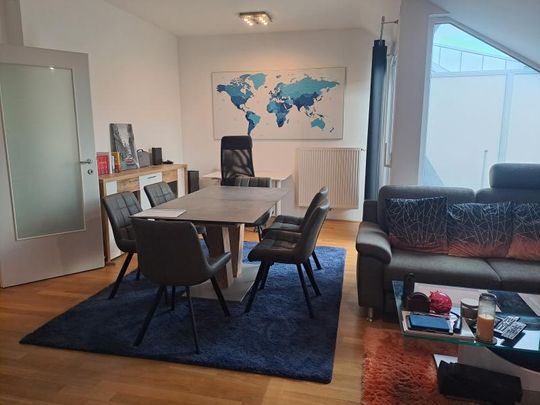 Pillweinstraße, sonnige und ruhig gelegene Dachgeschosswohnung mit 76 m2 plus Terrasse im 4.OG mit Lift - Foto 1