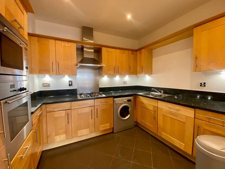 2 Bed Flat, Warren House, W14 - Photo 5