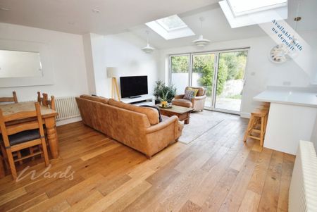 4 bedroom semi-detached house to rent - Photo 5