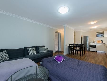 Renovated Duplex! - Photo 3