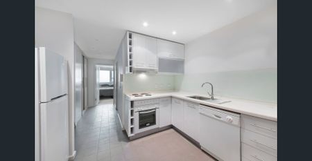 One bedroom apartment in Prime location - Photo 2