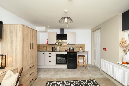 Studio to rent - Photo 5