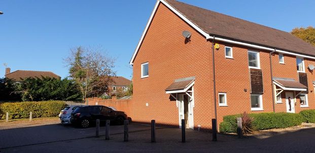 3 bedroom terraced house to rent - Photo 1