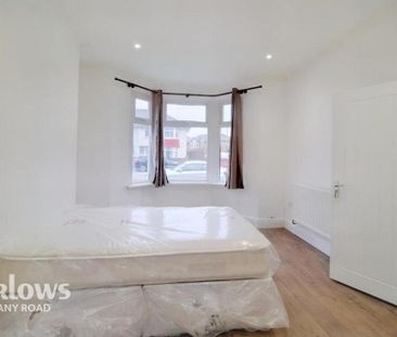 4 bedroom terraced house to rent - Photo 6