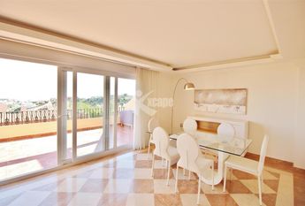 Luxury 2 bedrooms Penthouse Duplex for rent in Nueva Andalucia