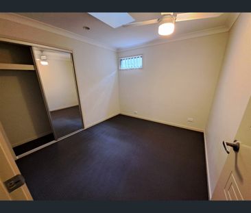 1/10 Chantrill Ave, Nerang, Qld 4211 - Photo 6