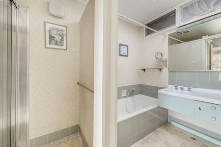 3 Bedroom Home - Great Location! - Photo 4