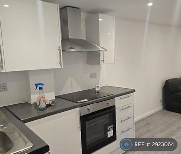 Studio to rent - Photo 3