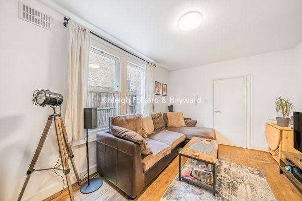 Brightwell Crescent, London, SW17 - Photo 1
