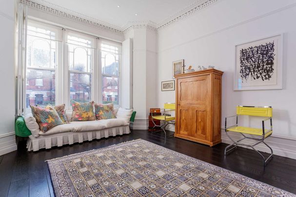 Whitehall Park - Photo 1