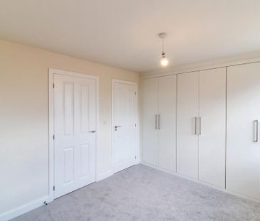 3 bedroom semi-detached house to rent - Photo 3